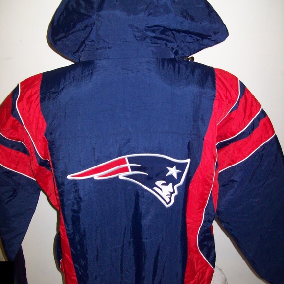 NEW ENGLAND PATRIOTS STARTER Half Zip Jacket - Picture 4 of 8